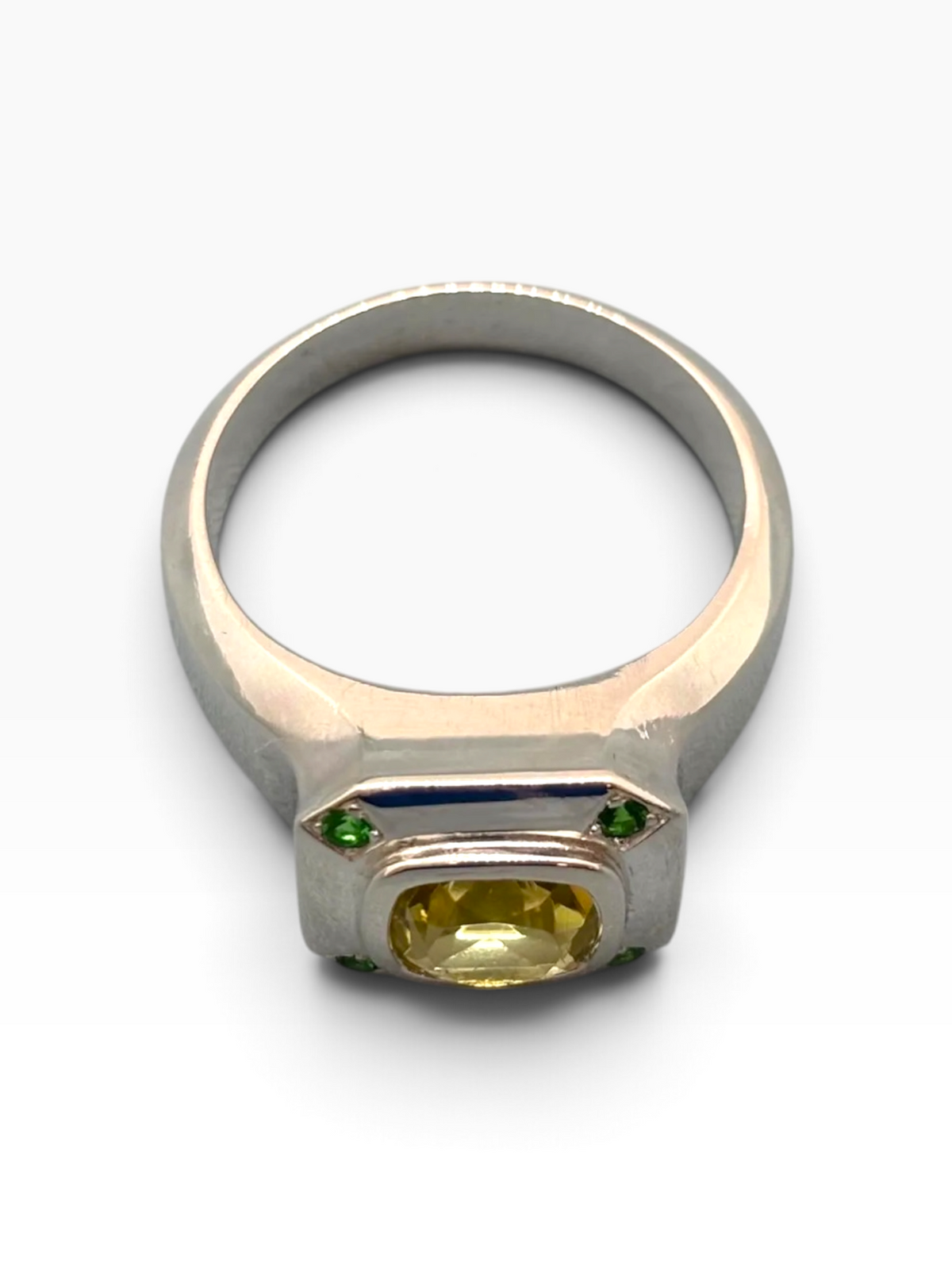 Anello Chevalier Uomo Argento 925 Quarzo Lemon e Smeraldi | Fatto a Mano