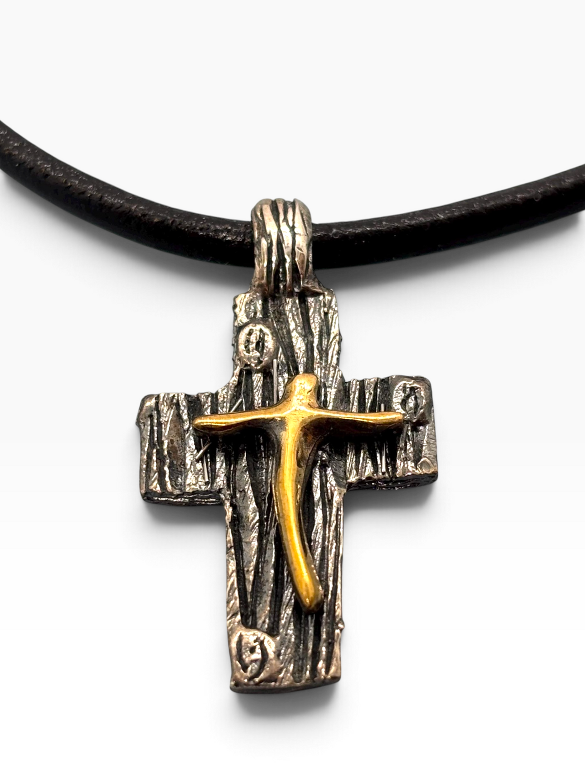 Croce Pendente Bicolore in Argento 925 Brunito e Bronzo con Laccio in Cuoio