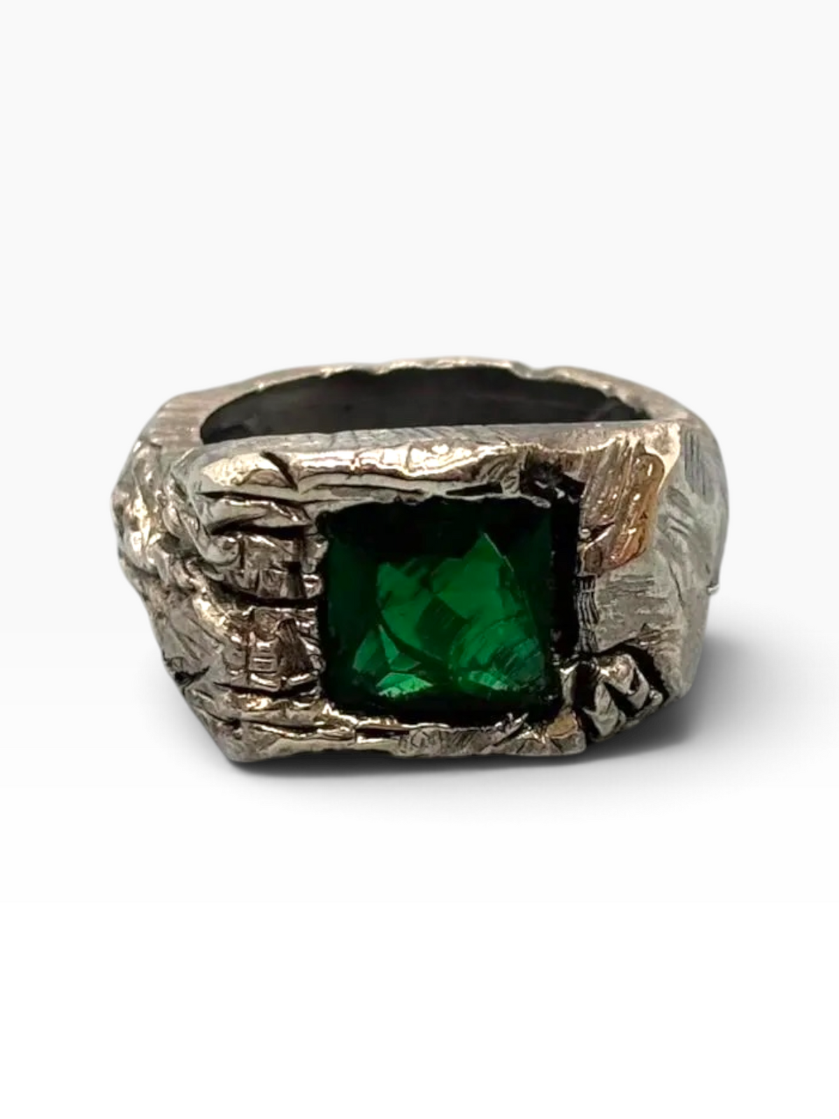 Anello Uomo Scultoreo Stone in Argento 925 con Nano Cristallo Verde
