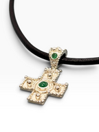 Ciondolo Croce in Argento 925 Massiccio e Smeraldo – Design Etrusco Medievale