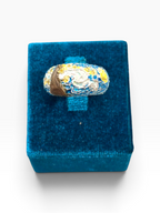 Anello Scultoreo Bombato "Notte Stellata" in Argento 925 Smalto Blu e Zaffiri Gialli