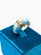 Anello Scultoreo Bombato "Notte Stellata" in Argento 925 Smalto Blu e Zaffiri Gialli